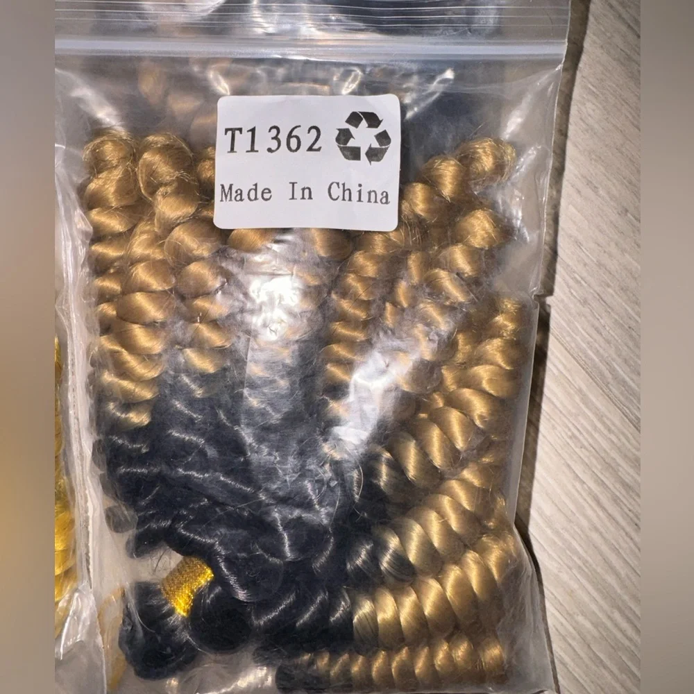 Assorted Ombre 8 Inch Wand Curl Crochet Hair Jamaican Bounce